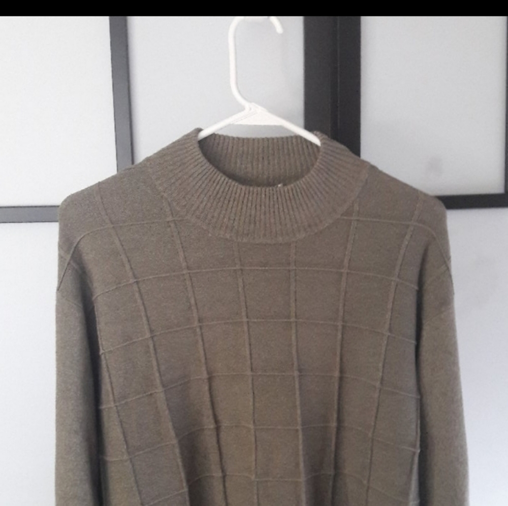 Claiborne sweater - Picture 2 of 3
